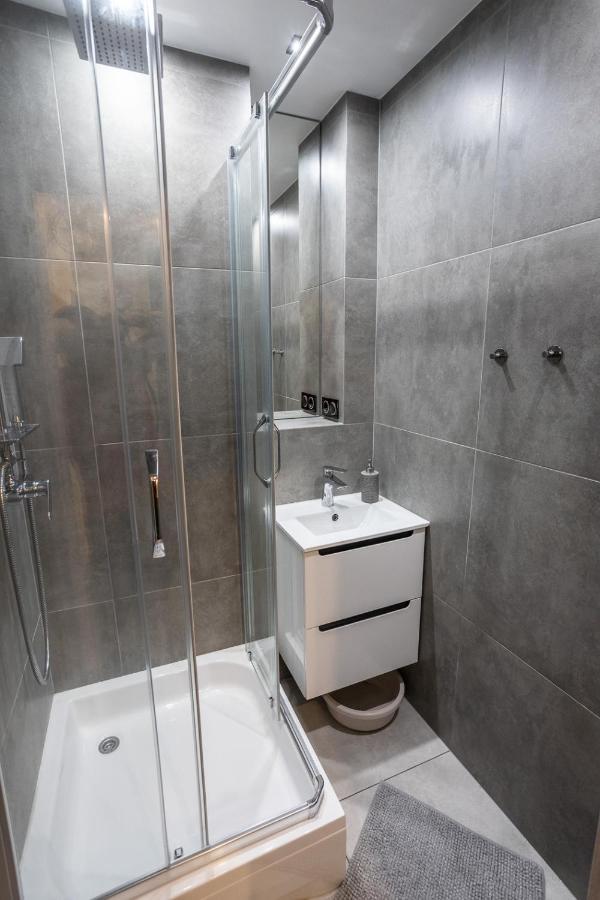 Kosciuszki Street Hostel Wrocław Buitenkant foto